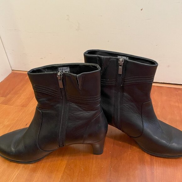 ROCKPORT Total Motion Melora Wave Bootie - Picture 2 of 6